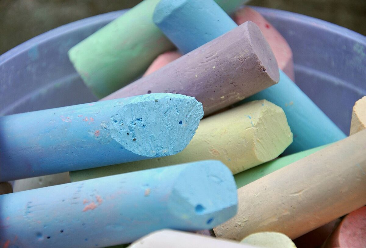 Why You Should Put a Piece of Chalk in Your Closet