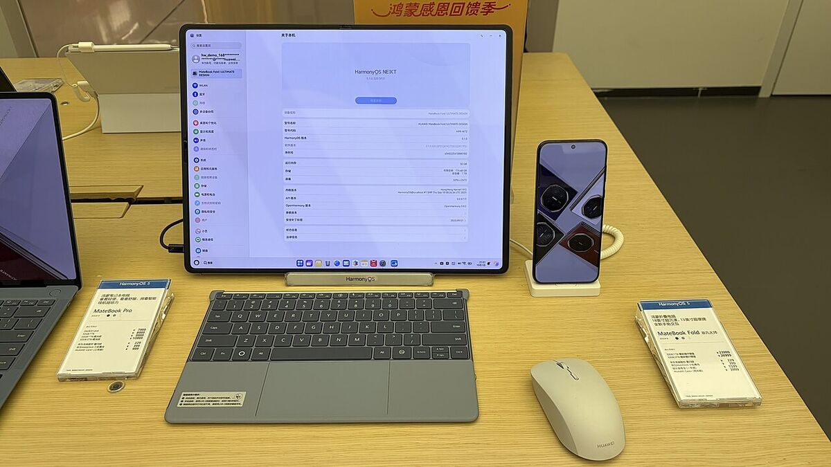 I Replaced My Multi-Monitor Desktop with a Dual-Screen Laptop: A 2026 Developer Review