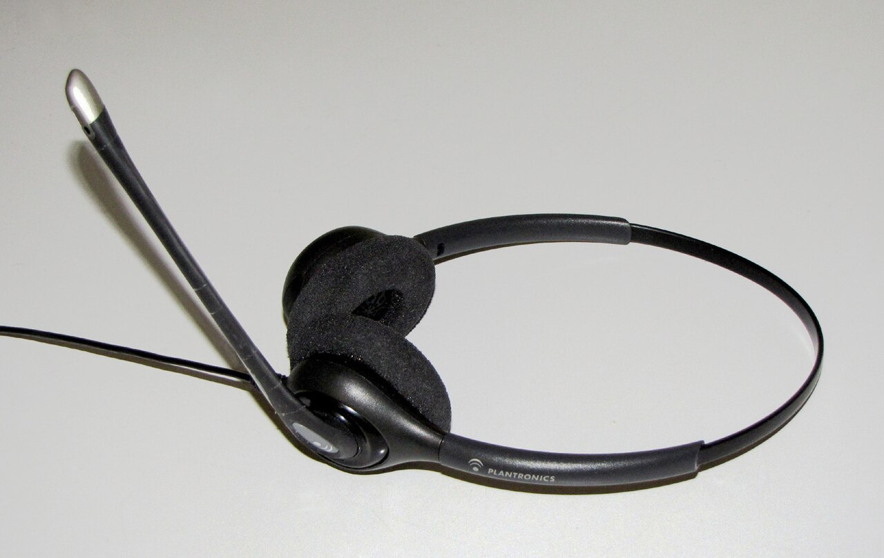 My 30-Day Transition to Open-Ear Earbuds in 2026: A Relief for Fatigued Ears