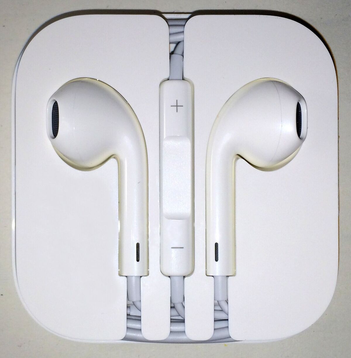 Why I Switched Back to Wired Earphones